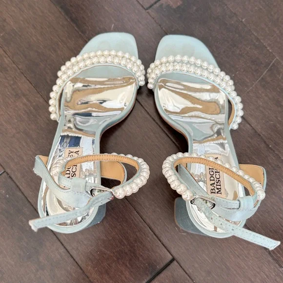 WORN ONCE Badgley Mischka Feisty Pearl Block Heels - Picture 12 of 15